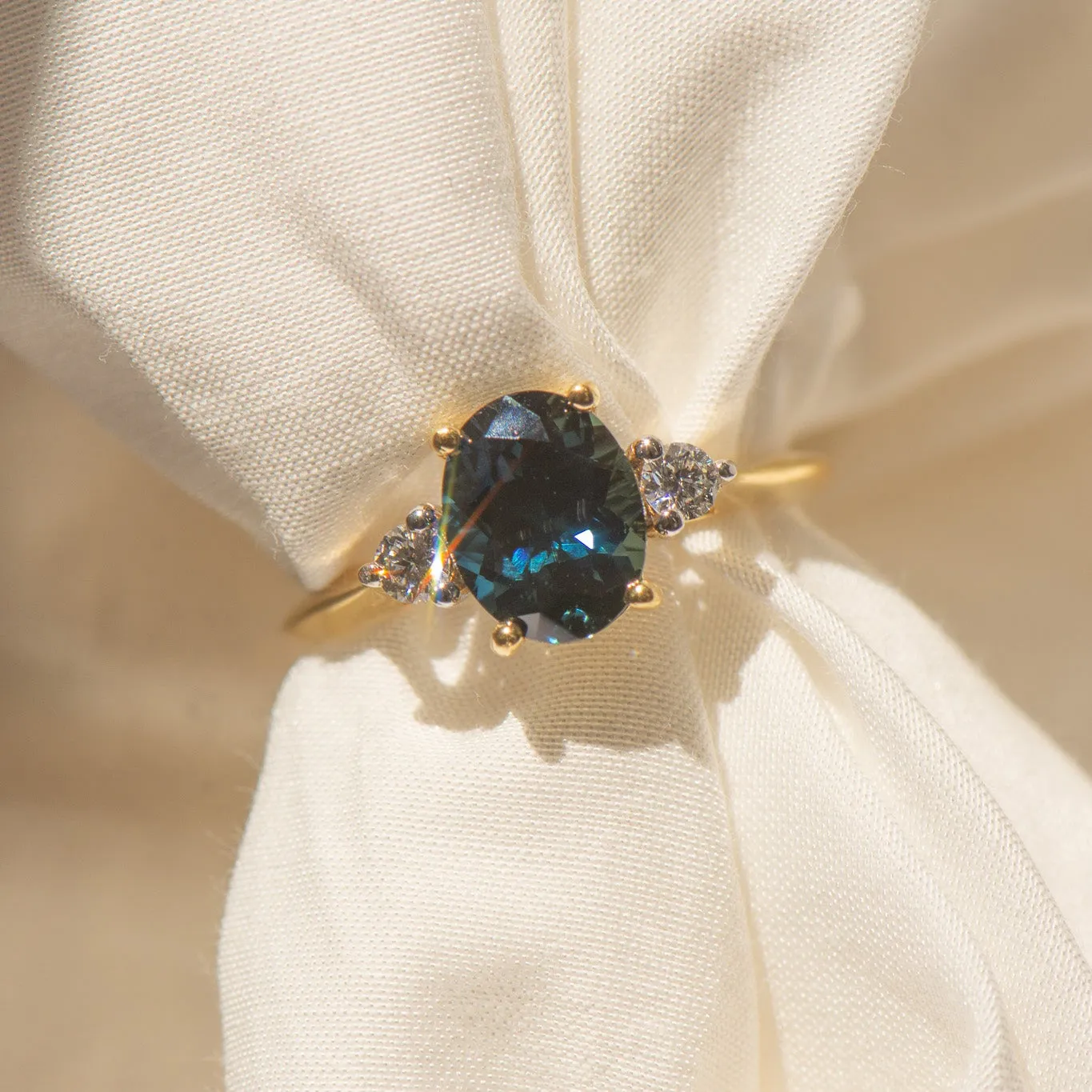 2.29ct Endota | Oval Teal Blue Australian Sapphire Engagement Ring | R2W