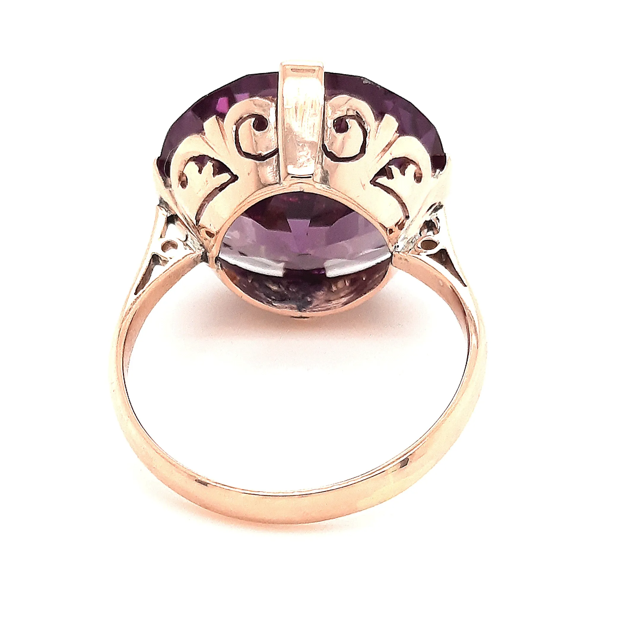 Colour Change Sapphire & 14ct Yellow Gold Ring with Filigree Mount