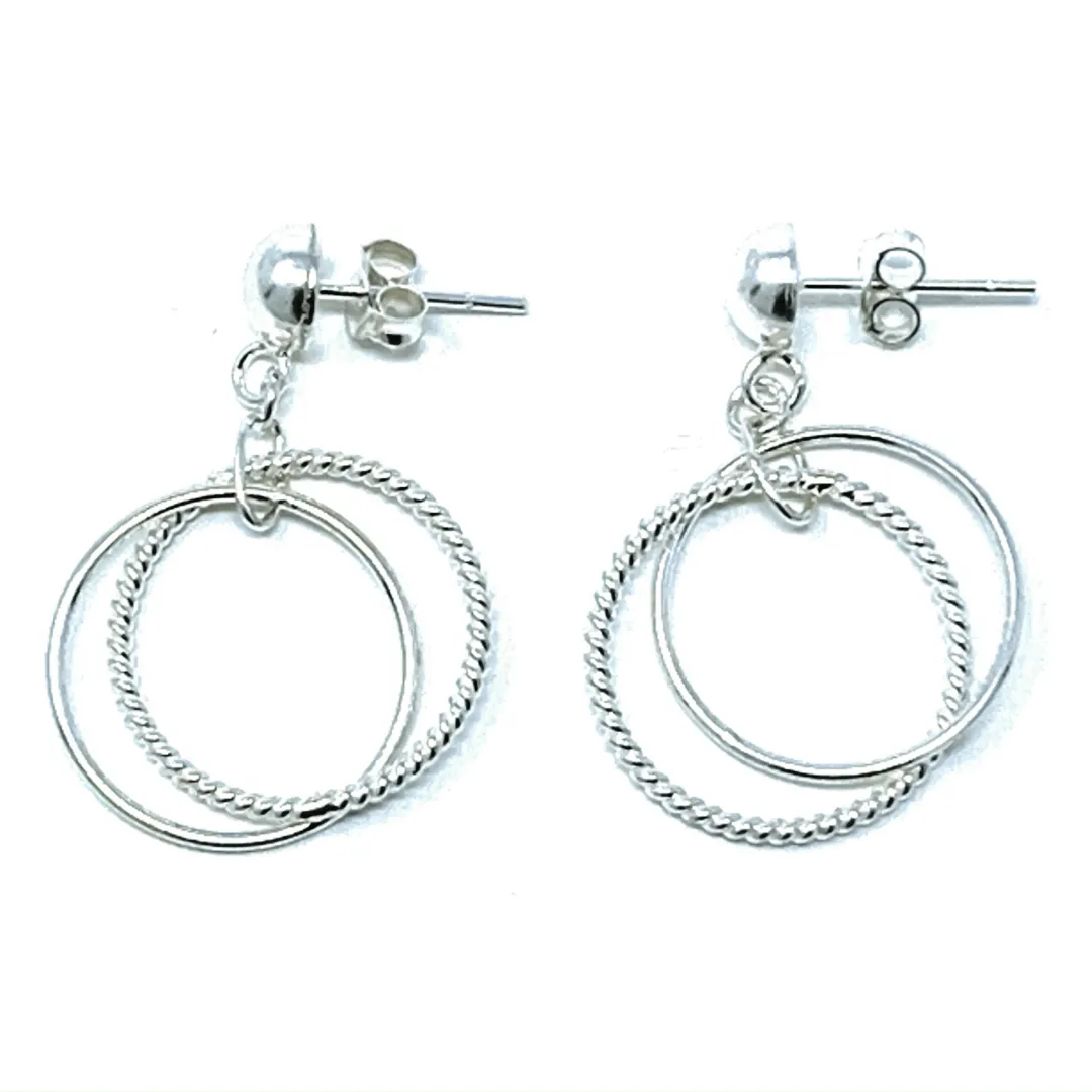 Dancing Linked Open Circle Sterling Silver Stud Earrings