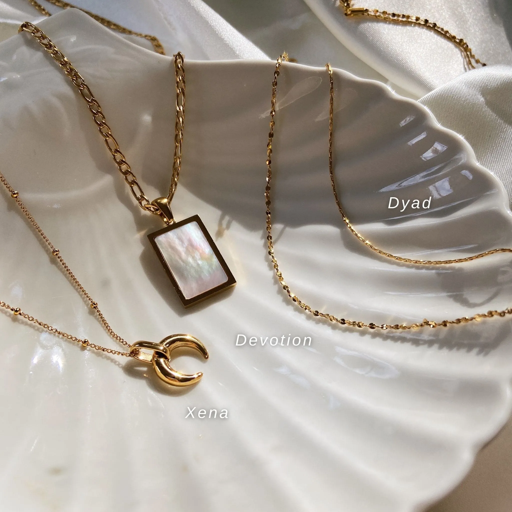 DYAD NECKLACE STACK