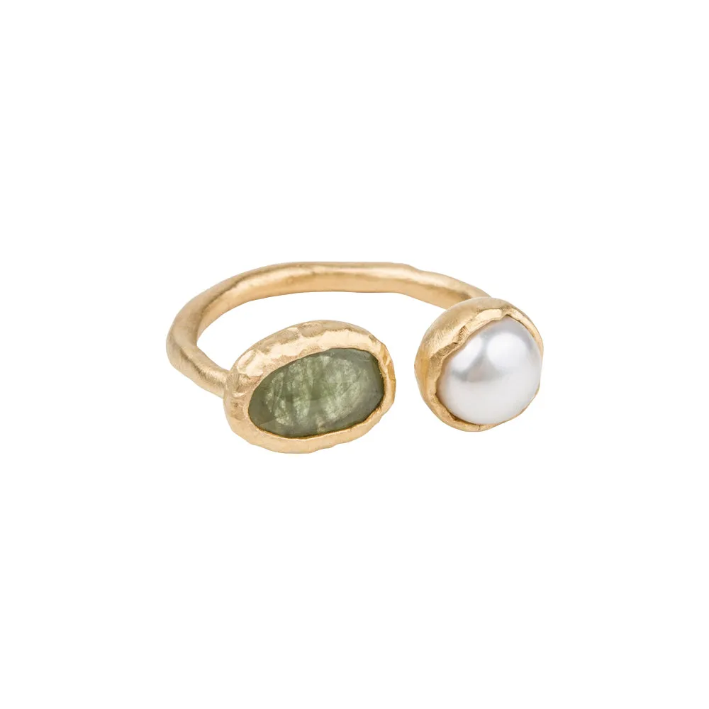 PEARL & GREEN SAPPHIRE RING